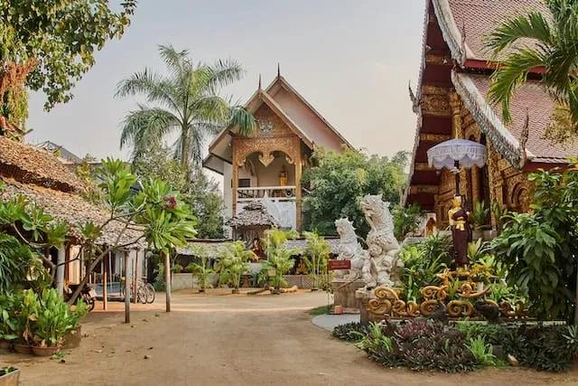 pequena cabana com árvores em Chiang Mai, Tailandia