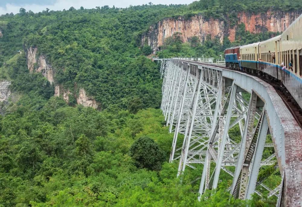 viaduto de comboio goteik no myanmar