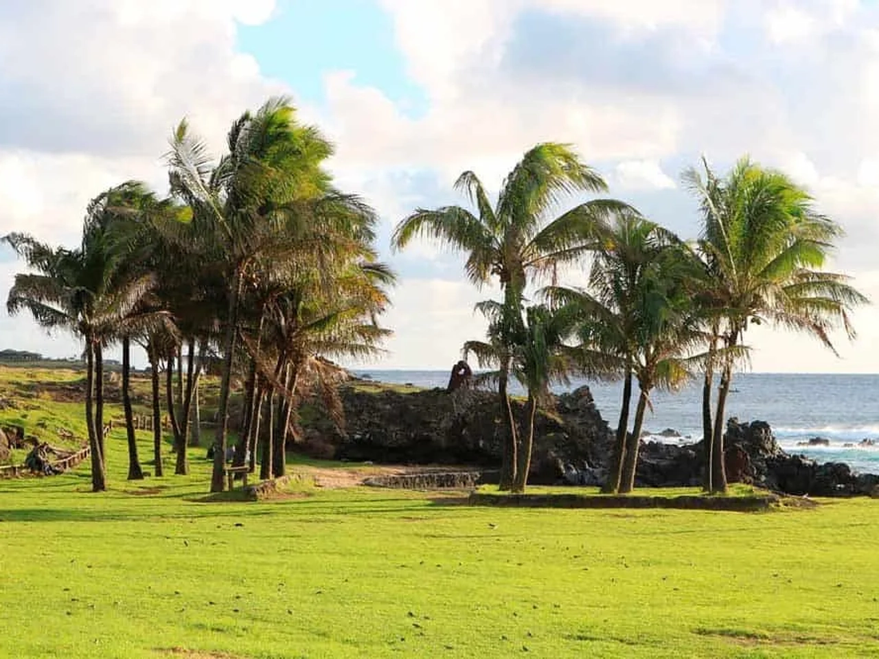 Lugares turísticos en la isla de los moáis