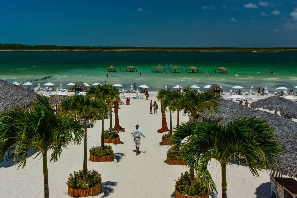 vista aerea da praia da lagoa do paraiso