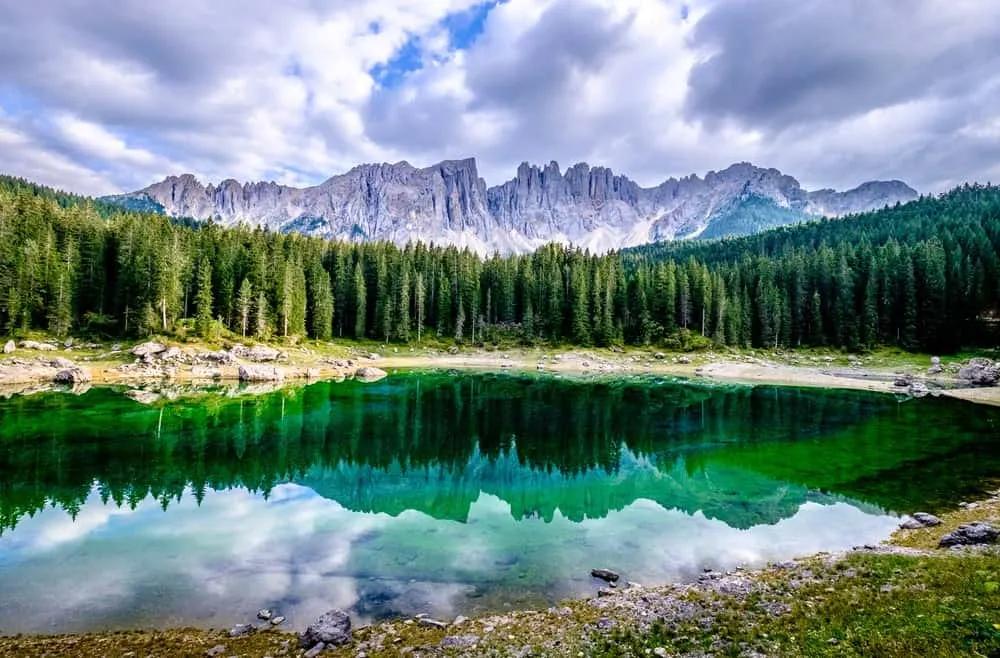 mejores lagos en los Dolomitas