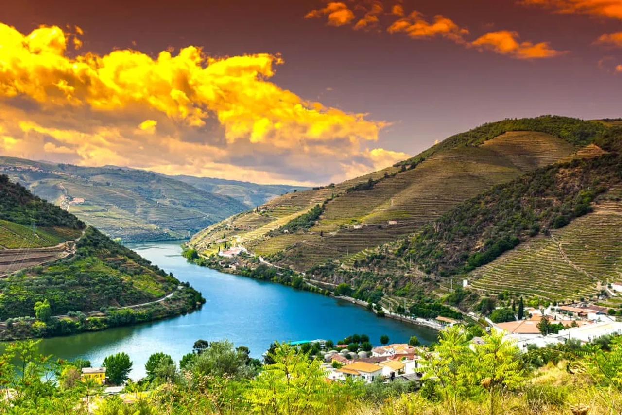 panoramica do rio douro e das suas encontas