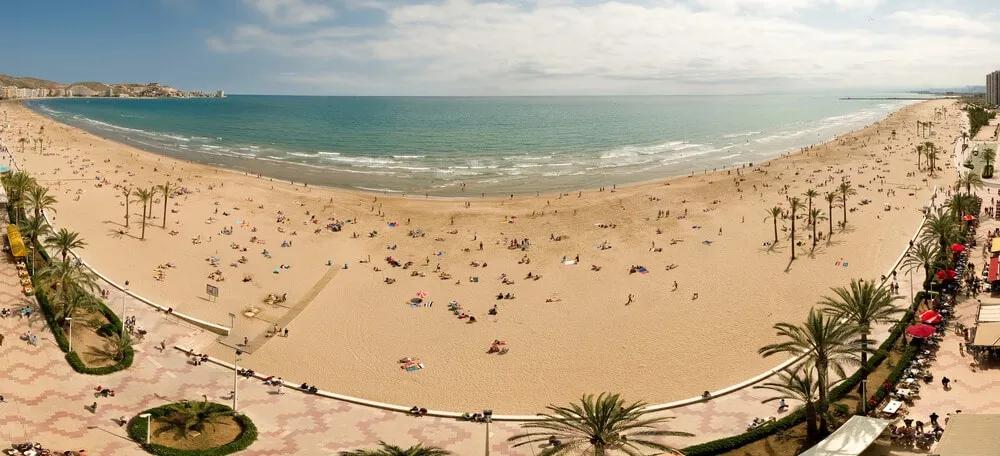 vista panoramica de uma das praias de valencia