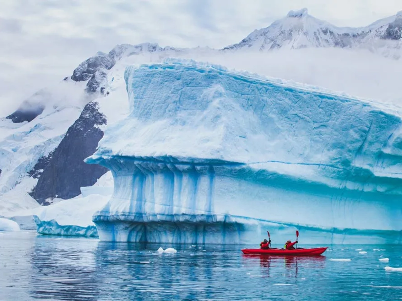 kayak en la Antártida