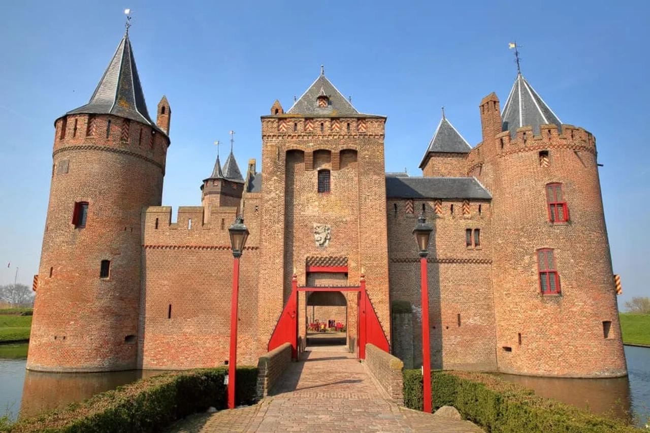entrada principal do castelo de muiderslot