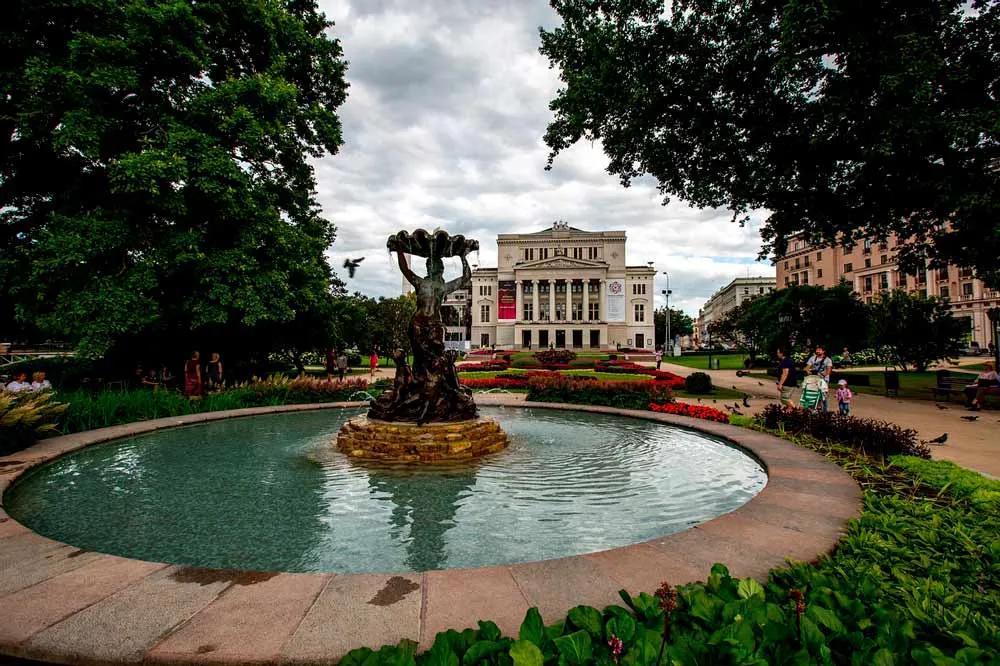 Ópera Nacional de Letonia