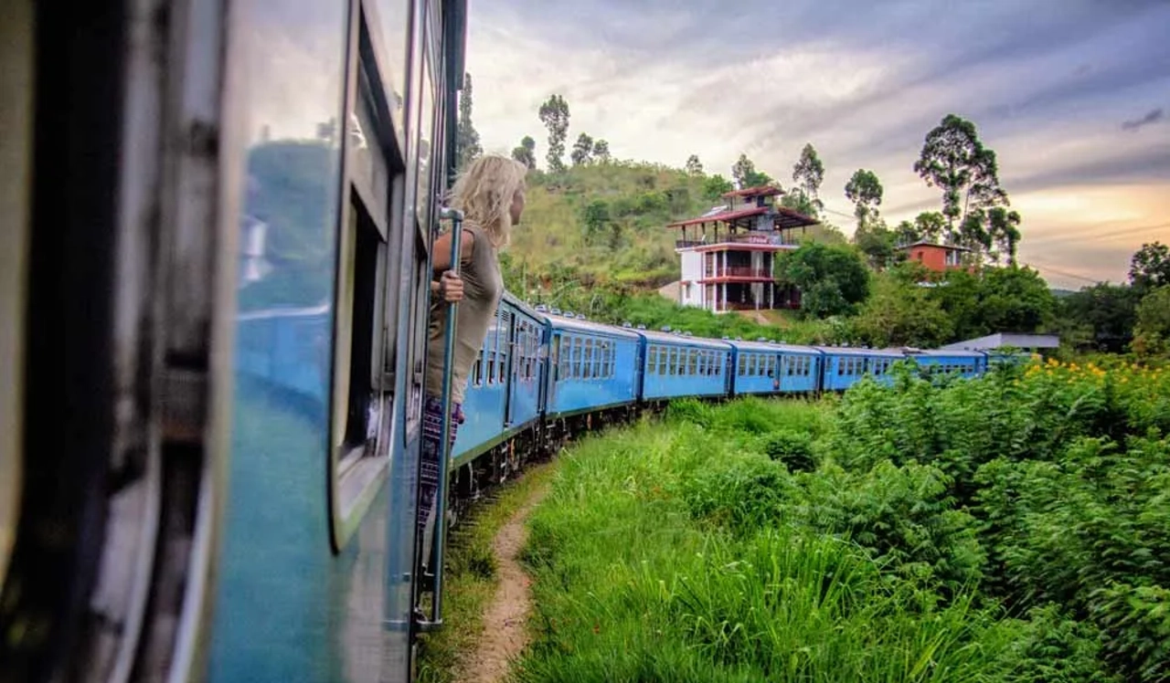 Comboio panorâmico durante uma viagem pelo Sri Lanka