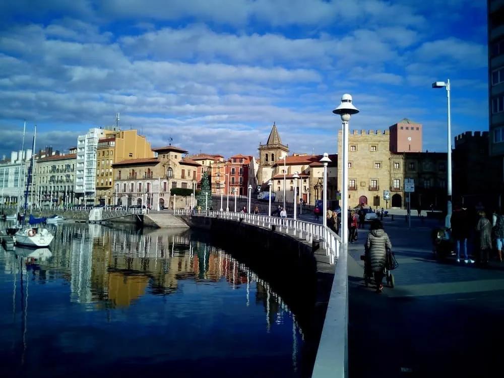 Visitar Gijon en ruta por Asturias
