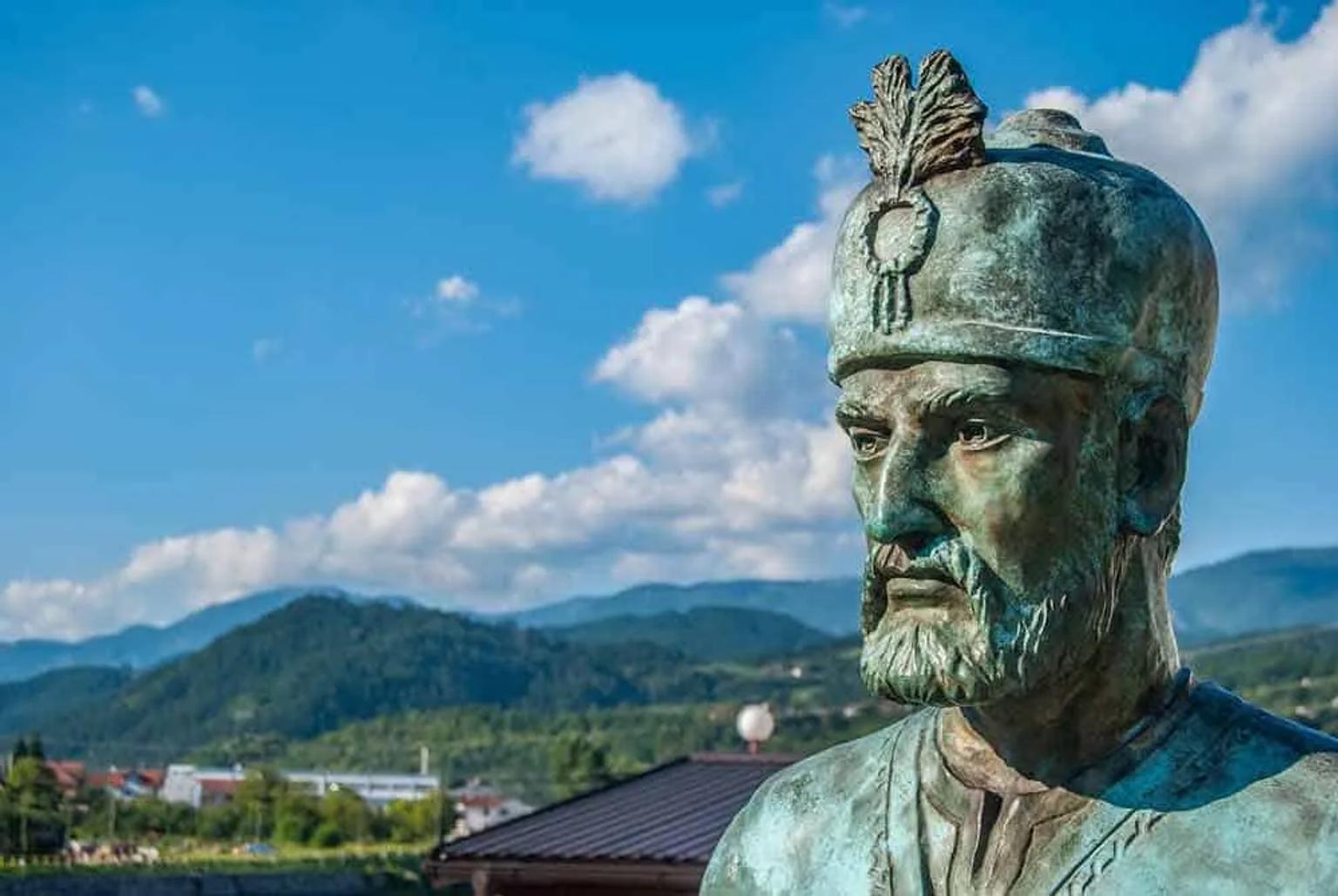 estatua en Bosnia y Herzegovina