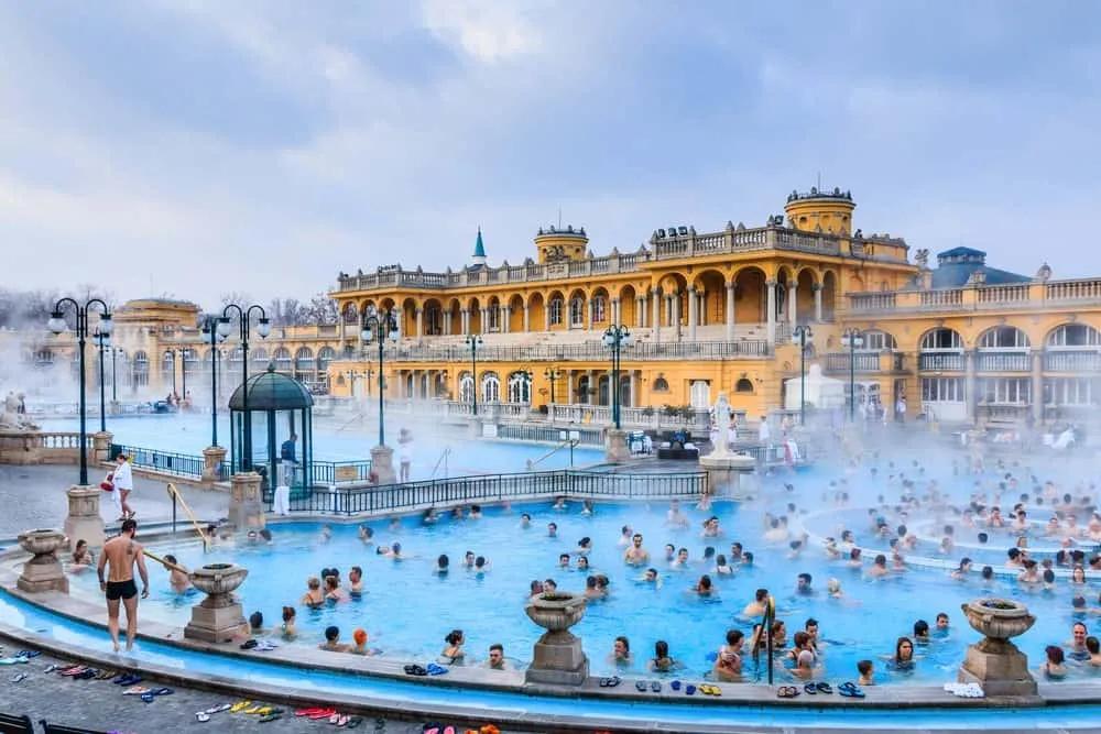 entrada a baños Széchenyi