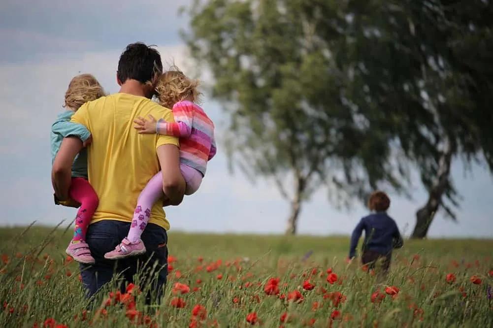 viajar con niños sin uno de los progenitores