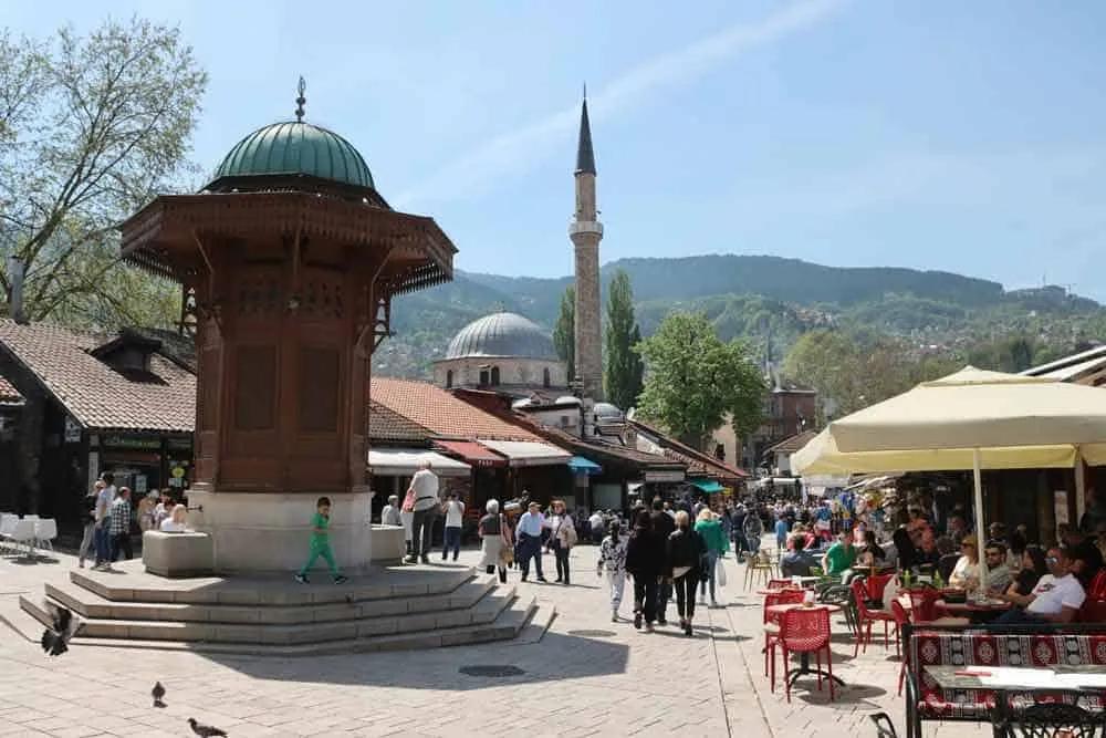 póliza de seguro para un viaje por Bosnia y Herzegovina