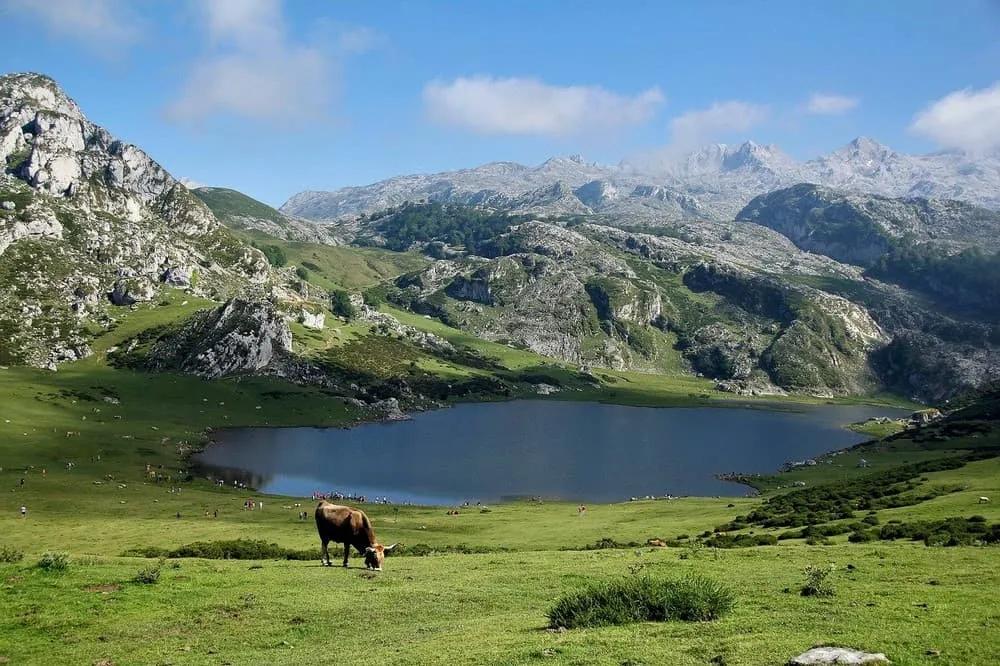 lagos de Asturias