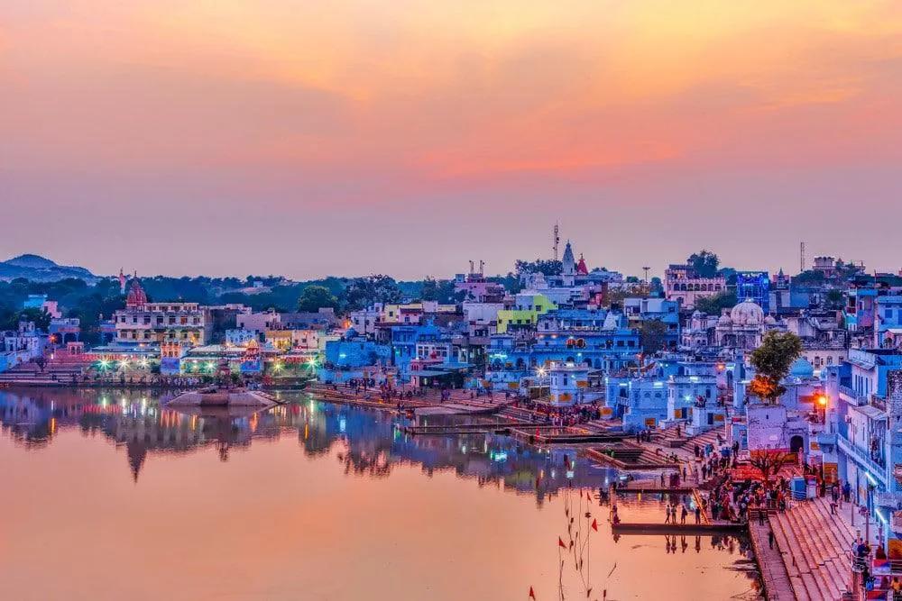 el lago sagrado de Pushkar