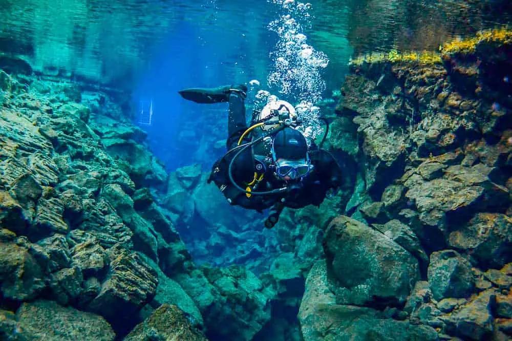 buceo en la grieta de Silfra