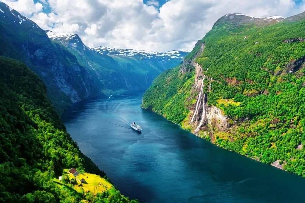 crucero por los fiordos noruegos