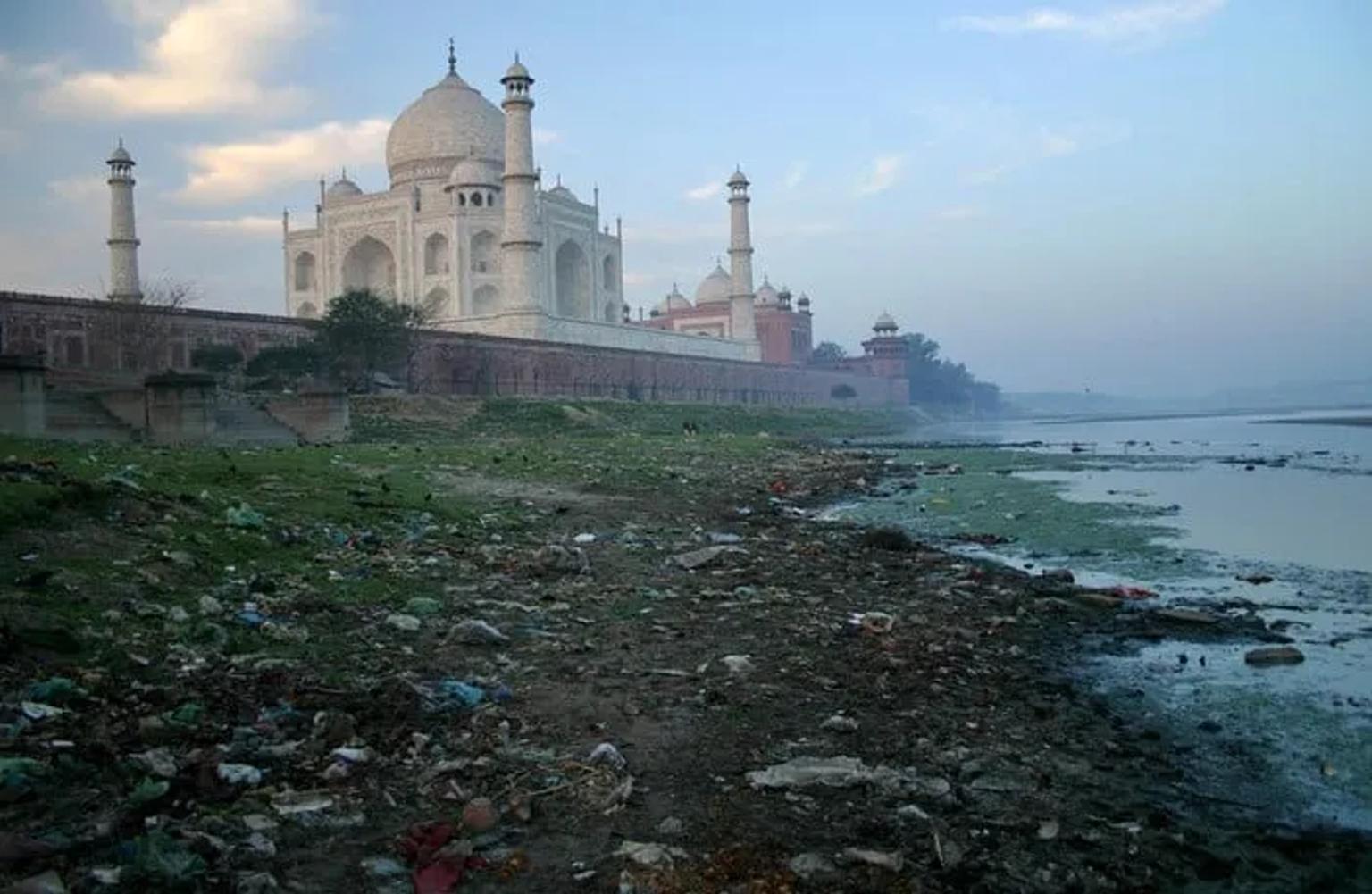 expectativa vs realidad Taj Mahal por detrás