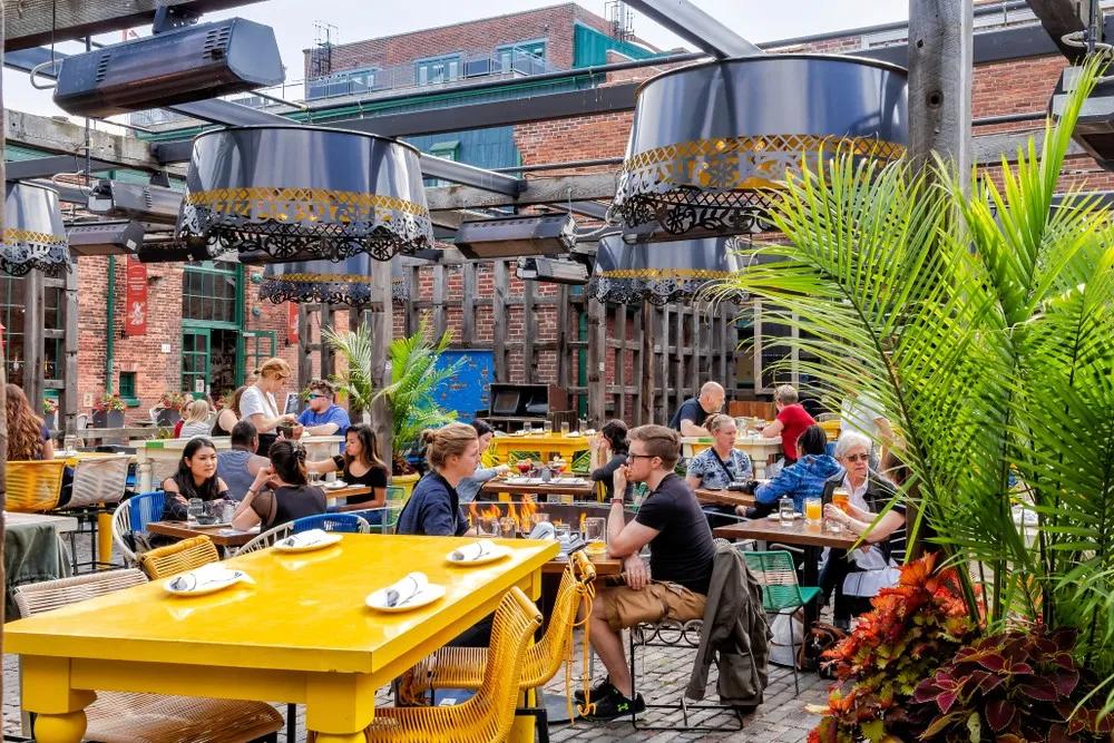 visitar el Distillery District