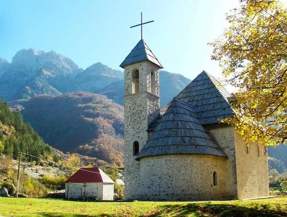 requisitos y documentos obligatorios para viajar a Albania ahora