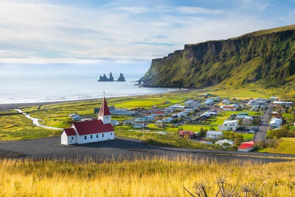 Acantilados y playa de Vik