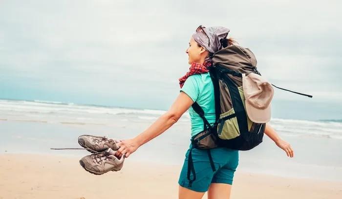 mujer viajando