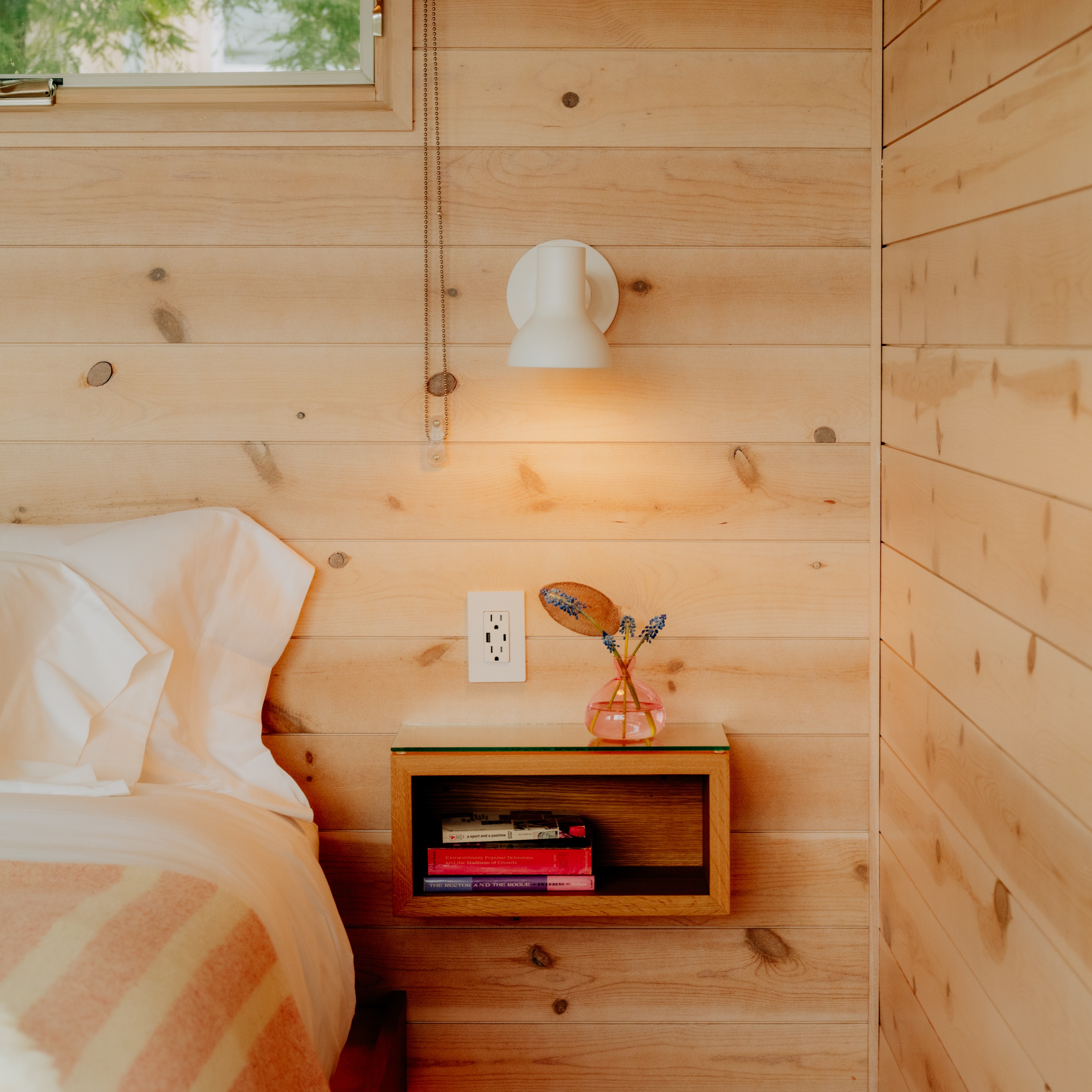 Lake Side Cabin Prospect