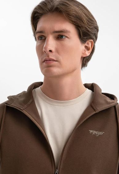 Normal fit hoodie view 4