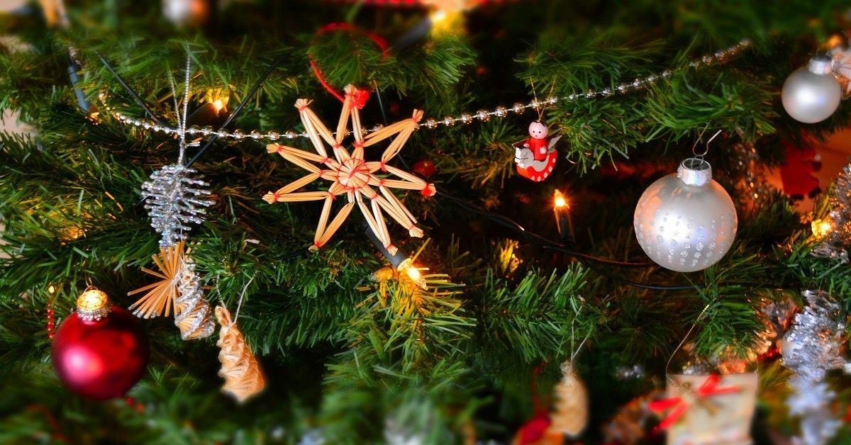 cover image for 4 Tips To Conquer This Christmas