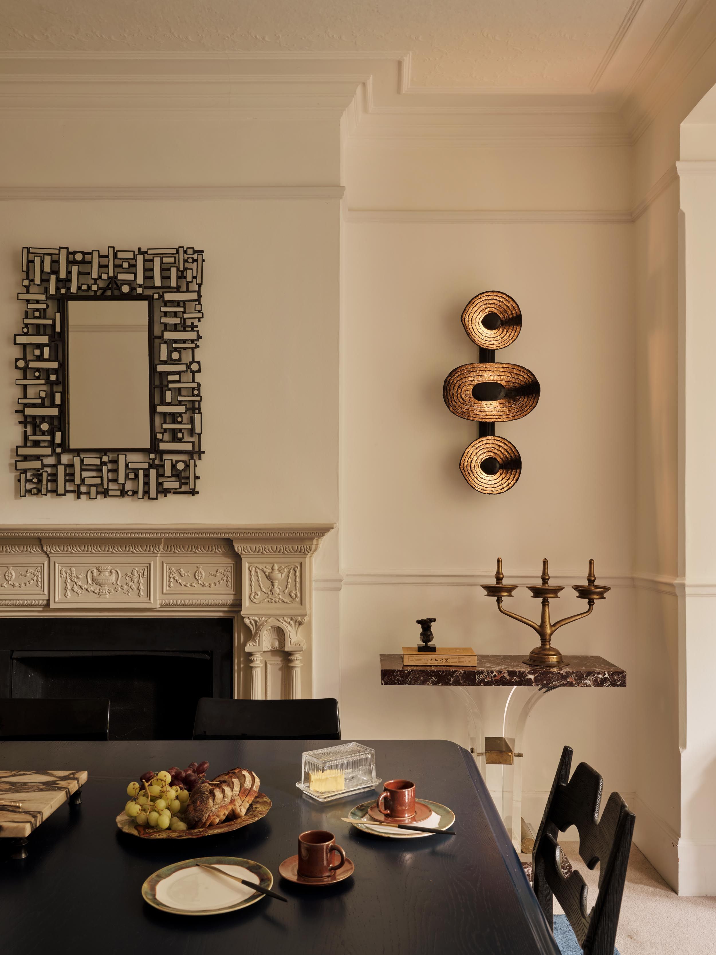 Alton House Dining room vintage features