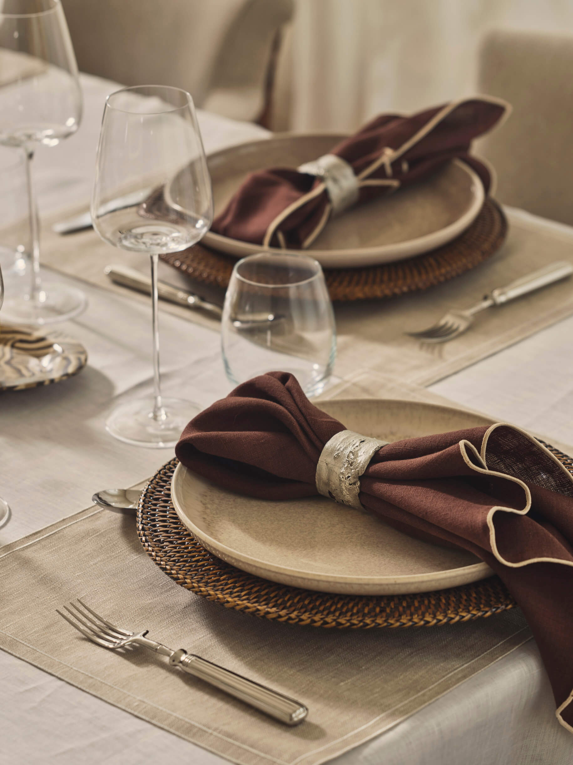 Place seating on a dining table