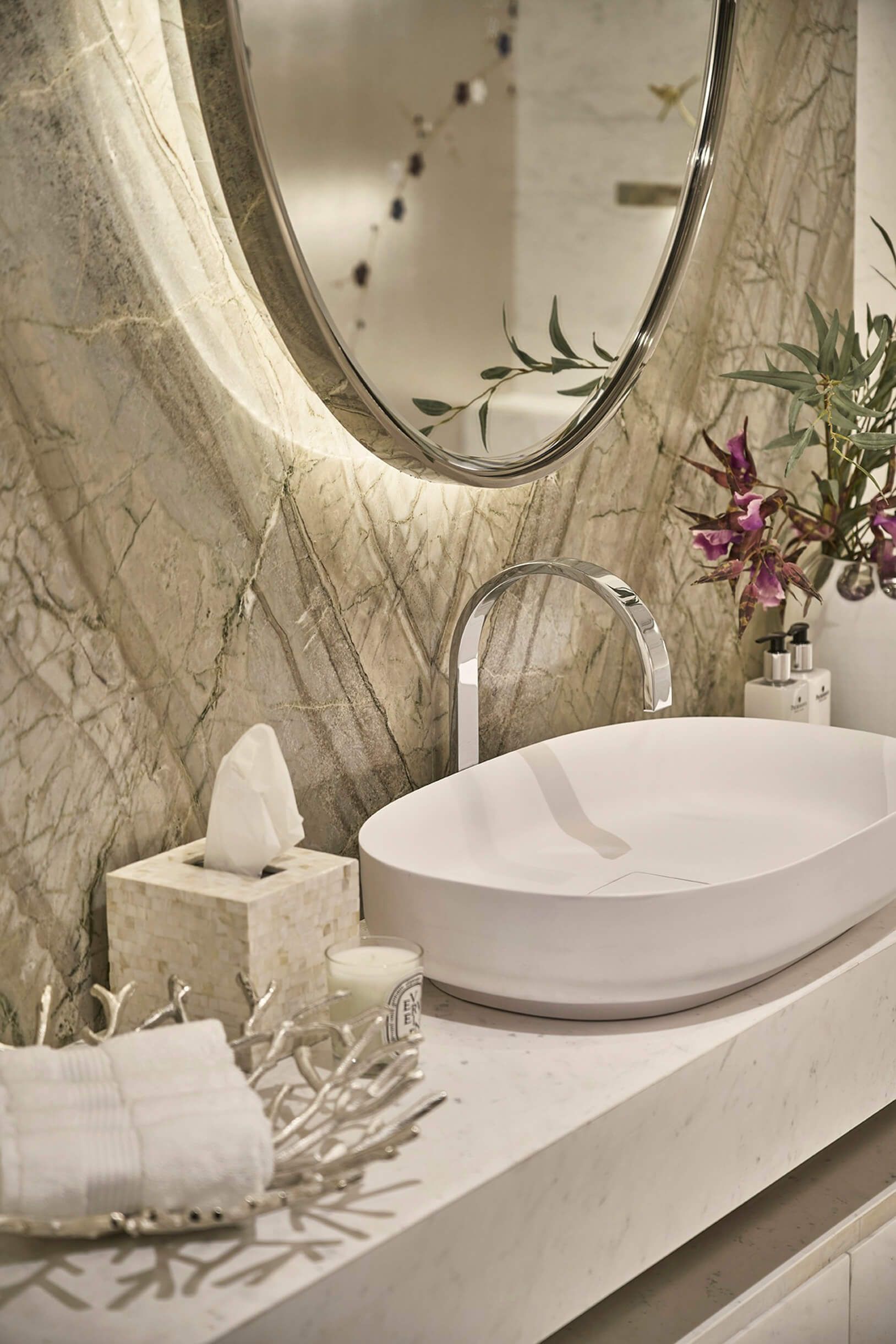 Bathroom sink