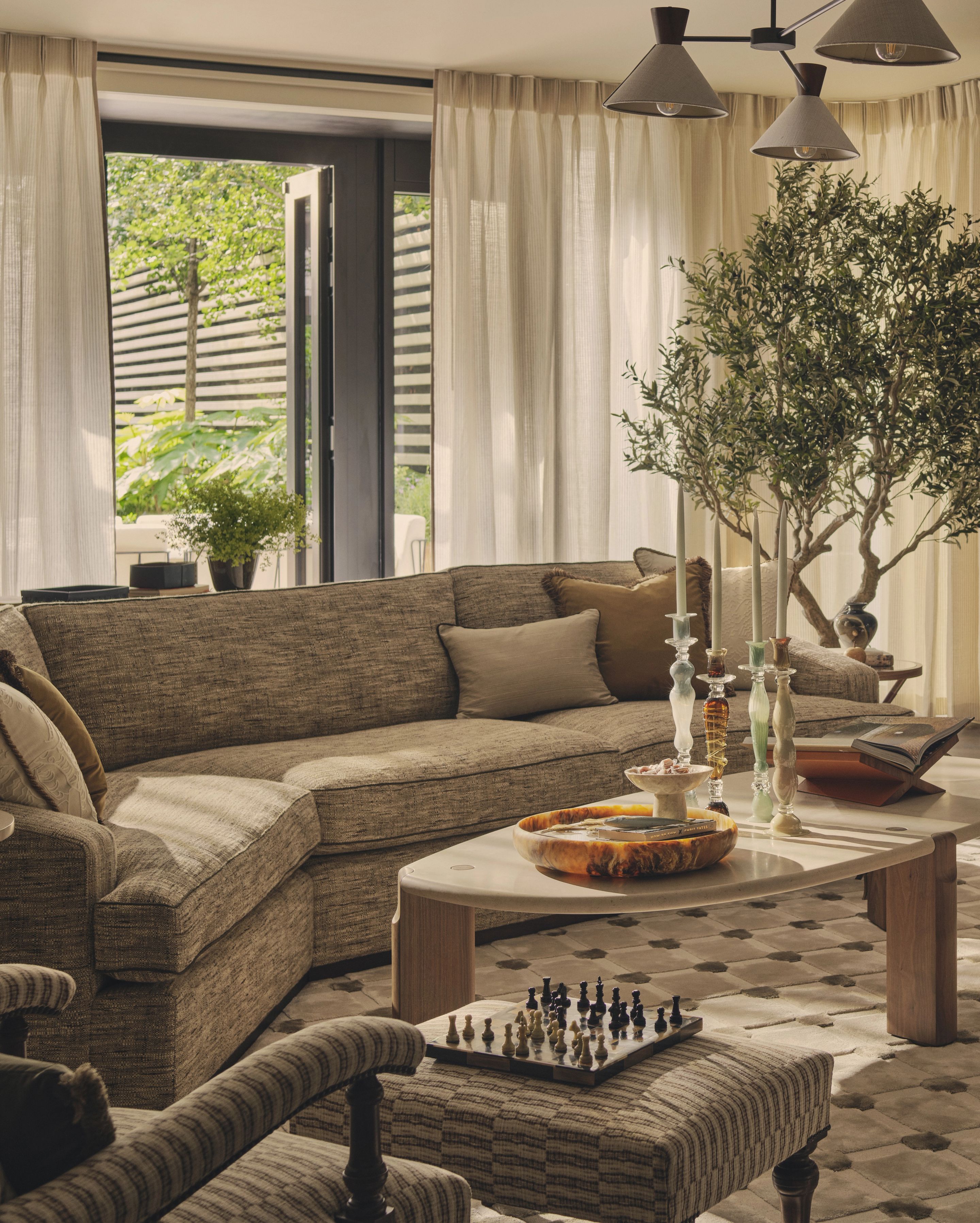 Bespoke Sofa Elicyon