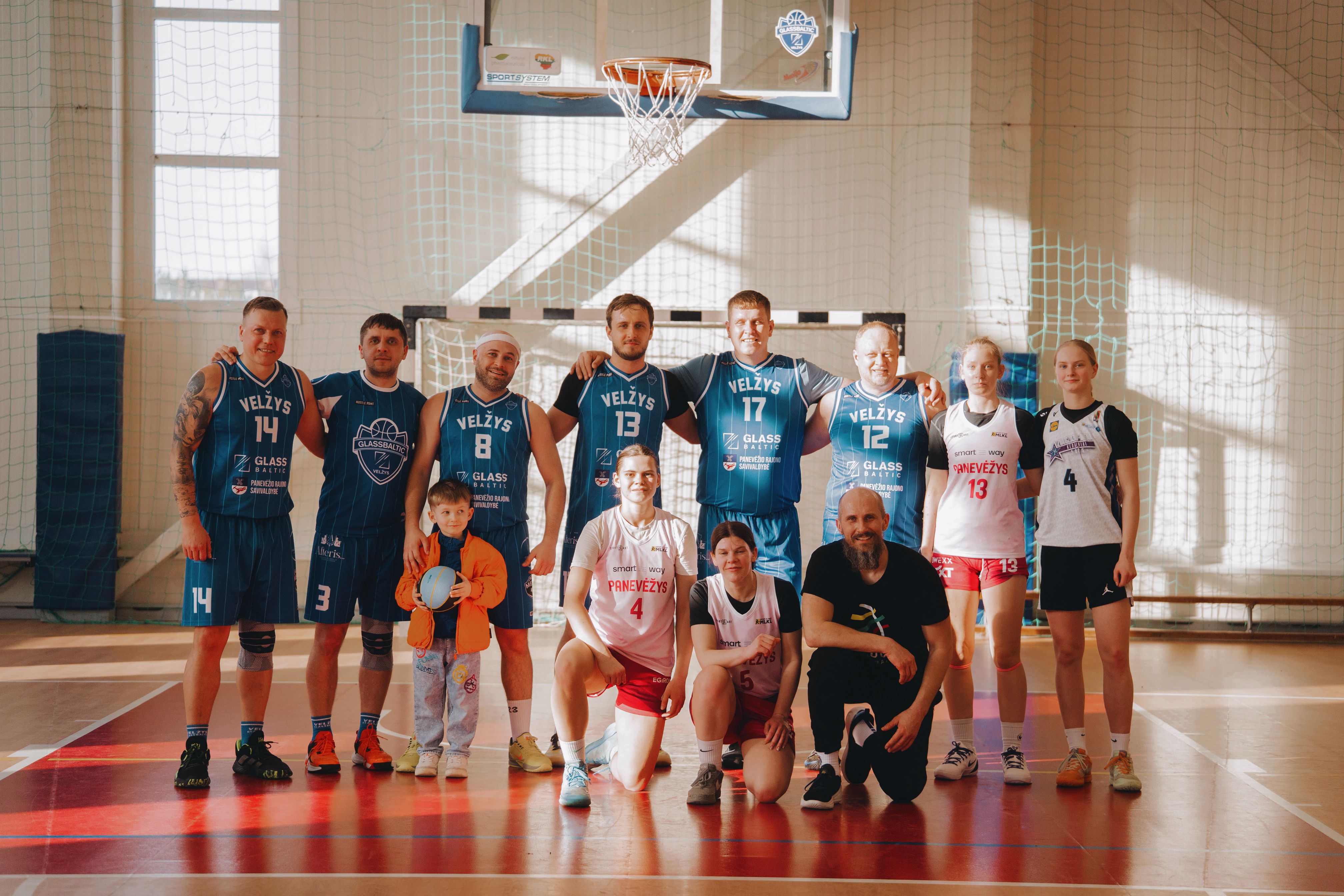 Sužaistos draugiškos rungtynės su moterų krepšinio klubu