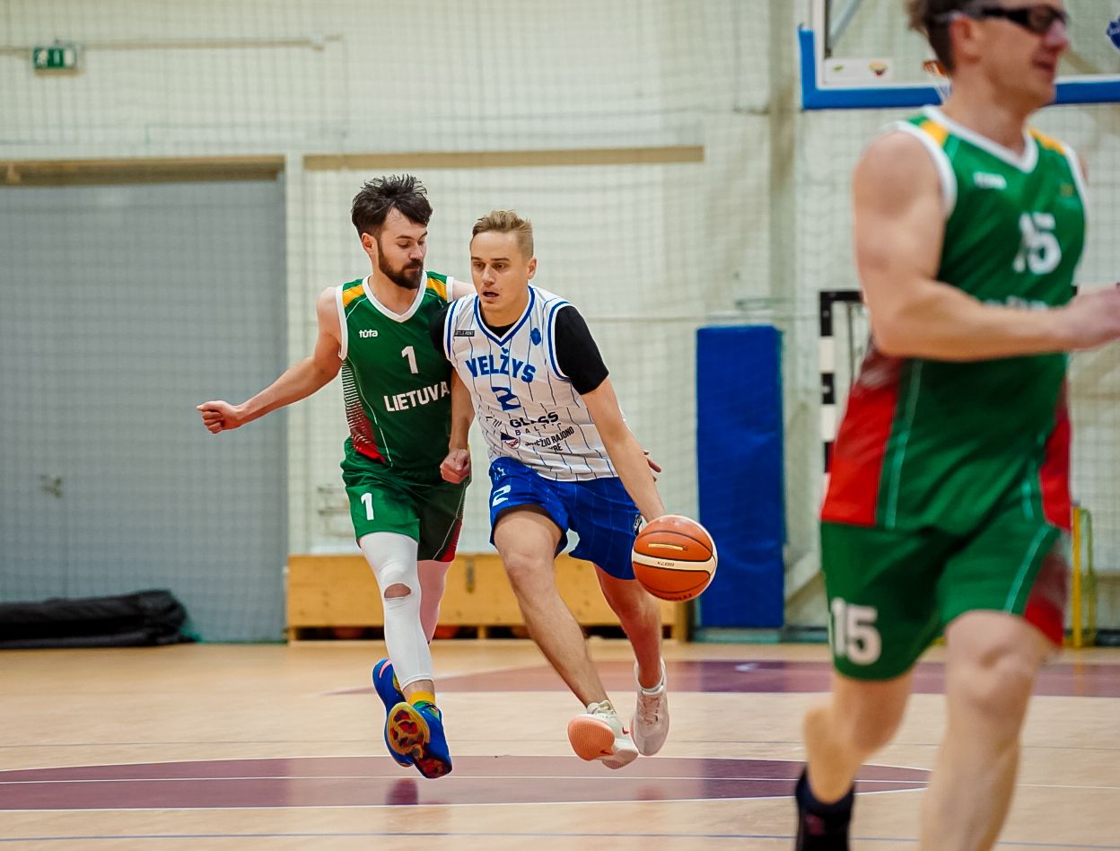 Velžiui - 655! Draugiškos rungtynės su LR Seimo komanda