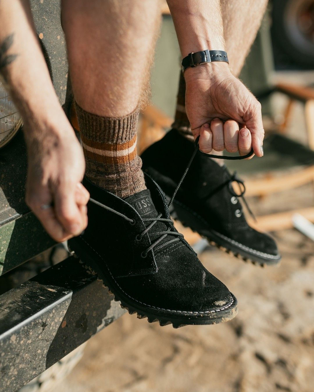 Rossi’s stitchdown desert boot tradition...

Shop all via link in bio. 

#RossiBoots