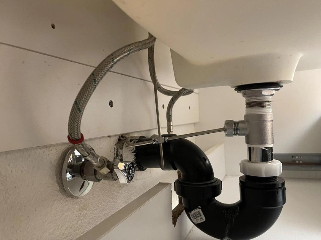 What Is a Bottle Trap? Function, Types & Why It Matters in Luxury Basins