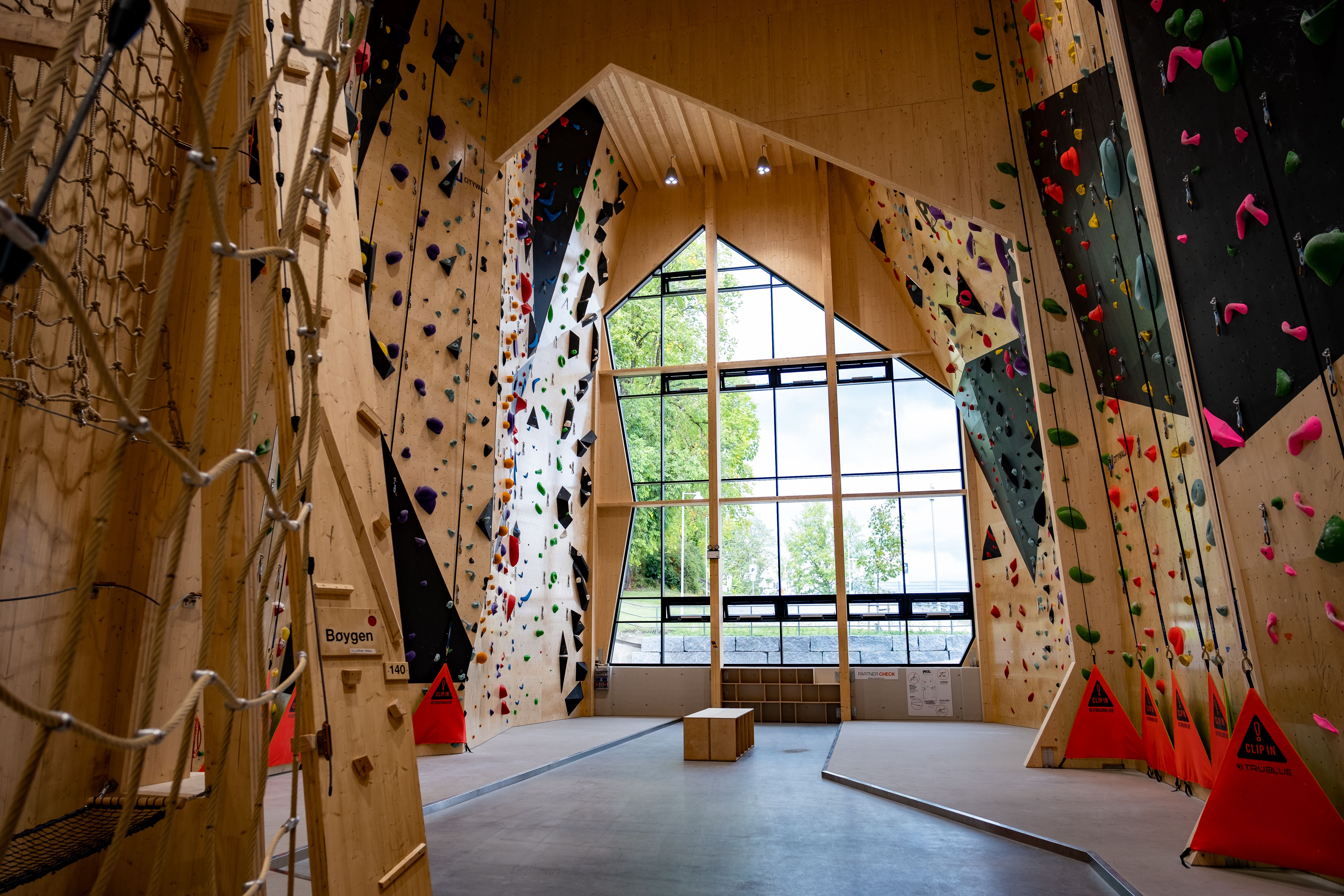 Klatresenteret med det store vinduet i front