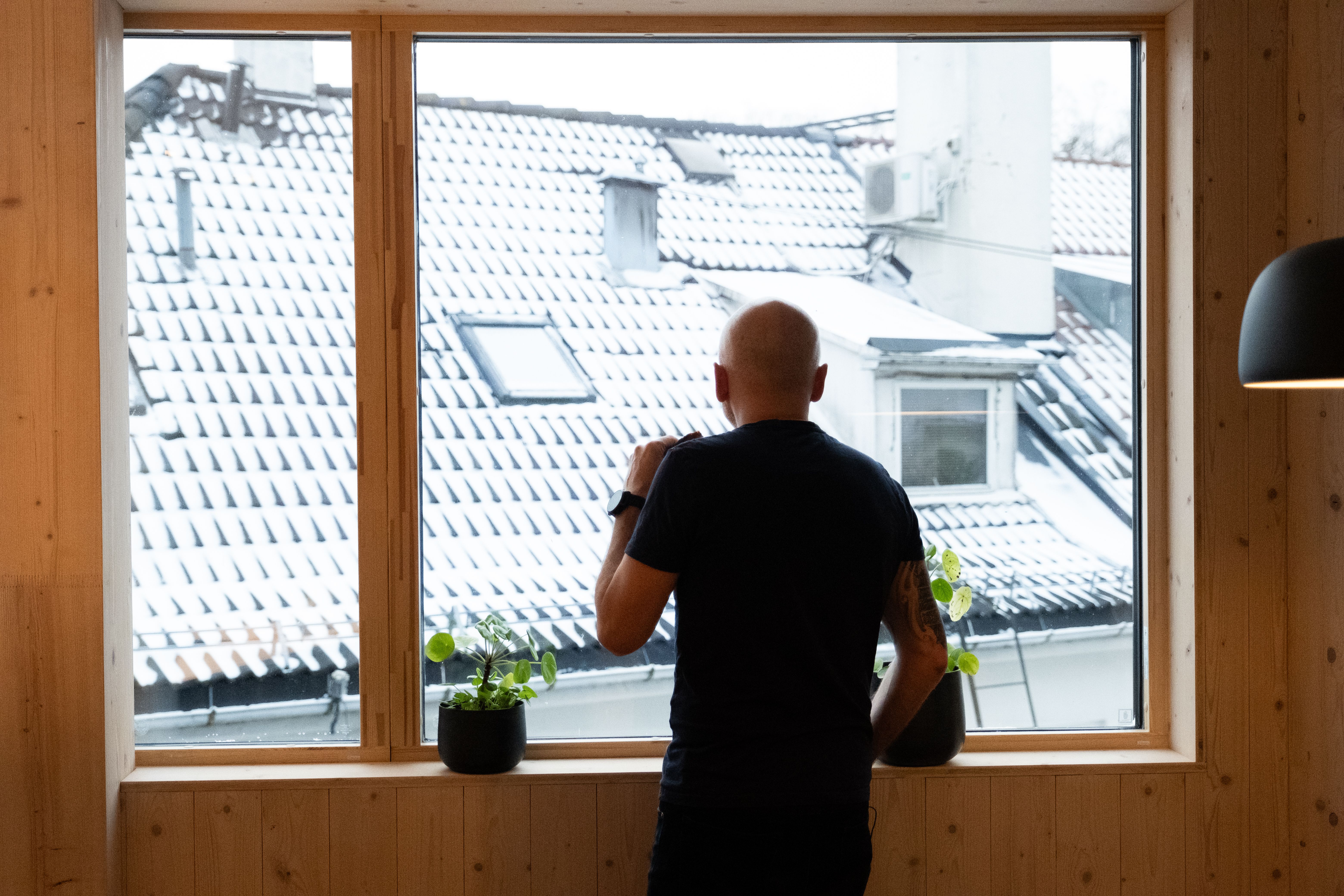 Nikolaos Farmakis foran vinduet