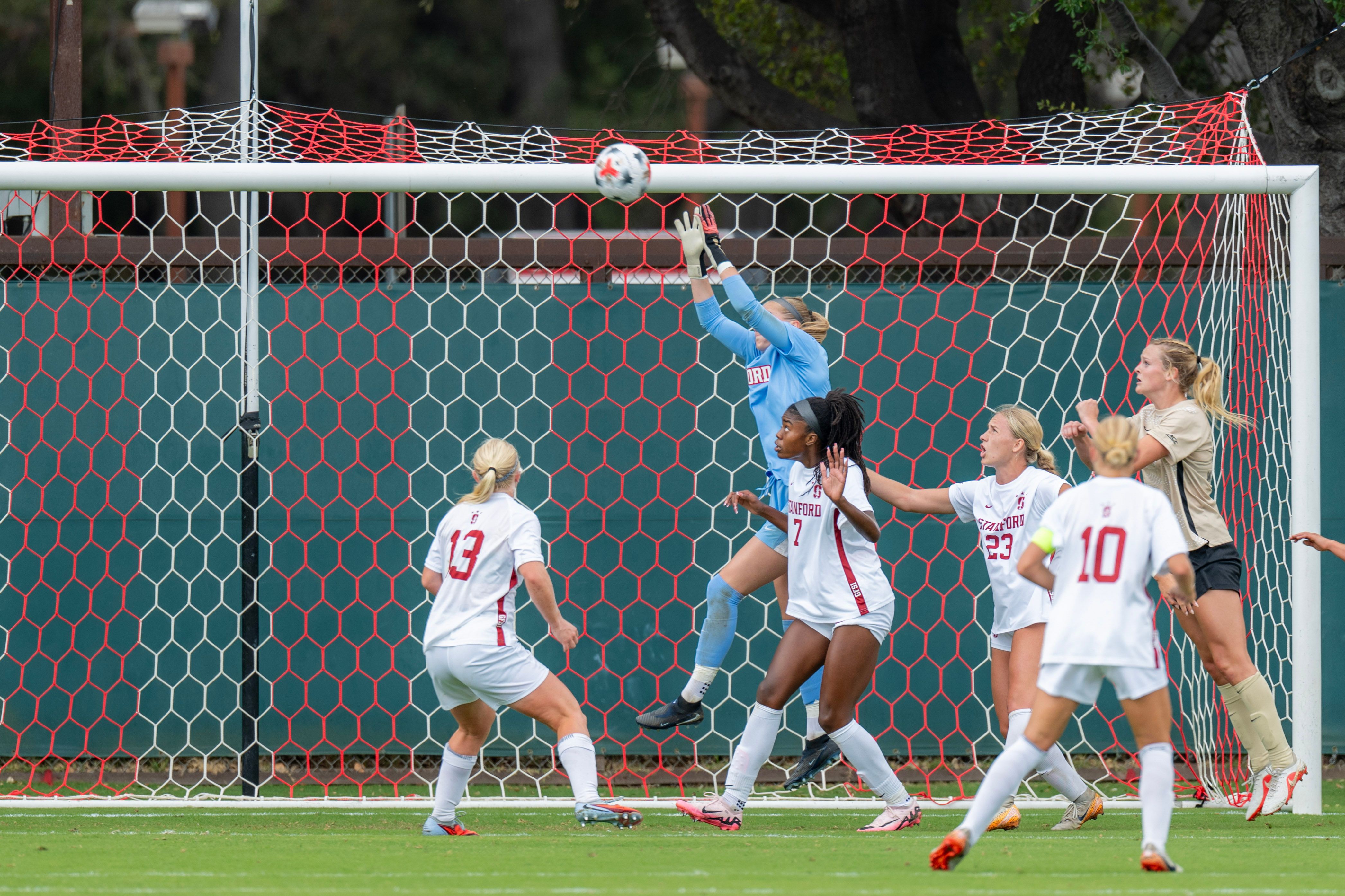 Photo Credit: Ellen Levy (@ellen.levy) – US international Caroline Birkel making a save