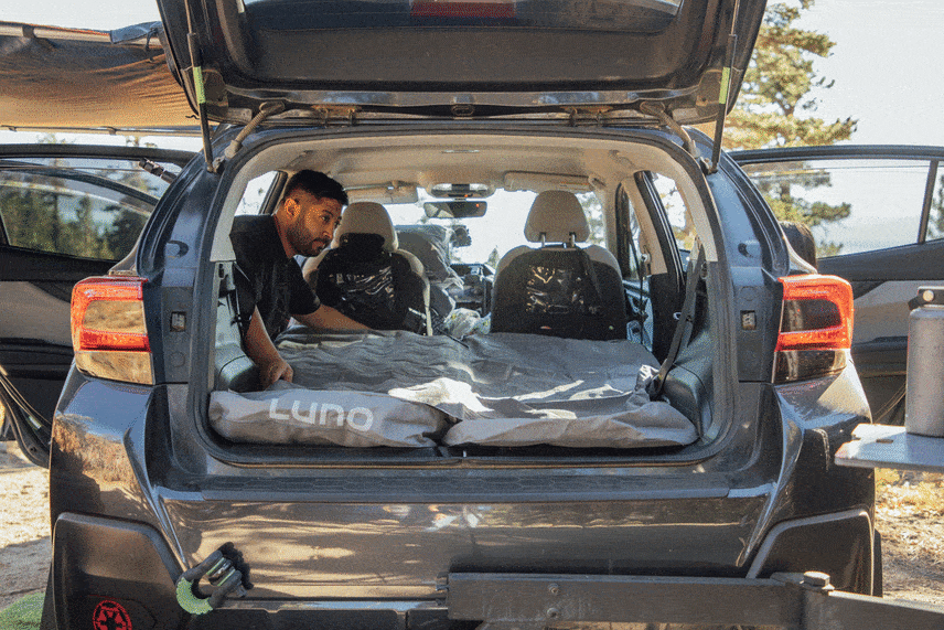 LUNO mattress inflating and folding in the back of a car