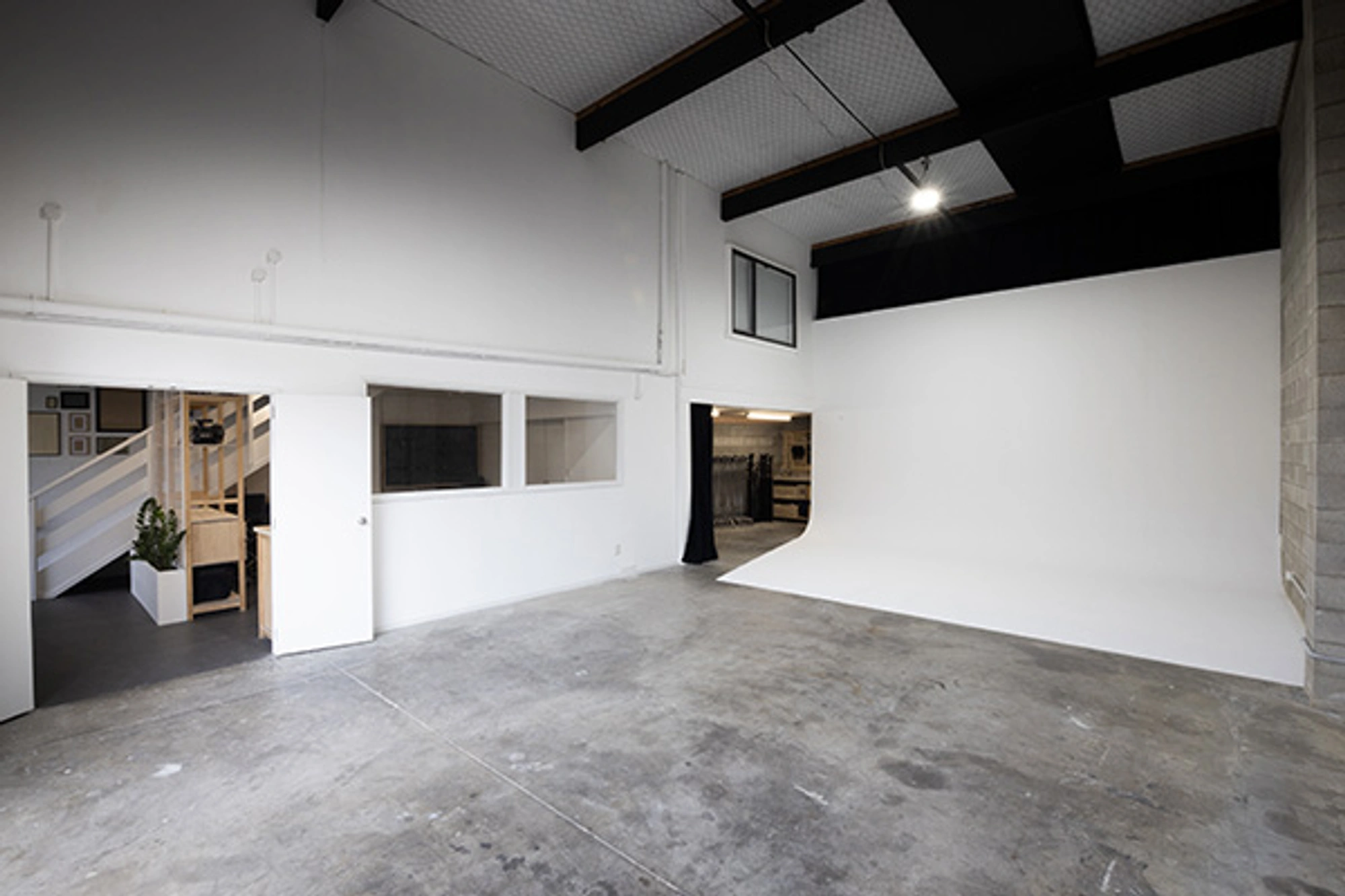Photo video studio cyclorama
