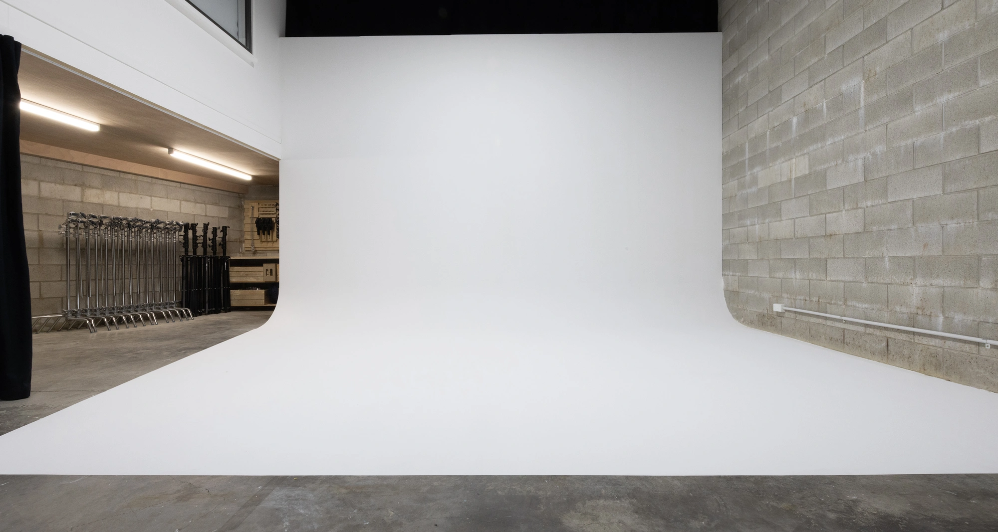 Photo video studio cyclorama with grip gear