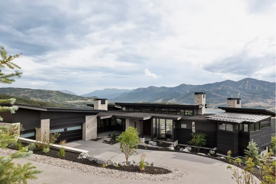 Inside Axis: A Tuhaye Mountain Home Built for Indoor-Outdoor Living