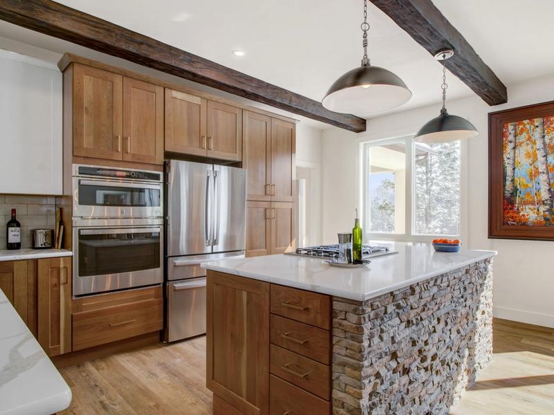 Monument Pines Residence - Living Space