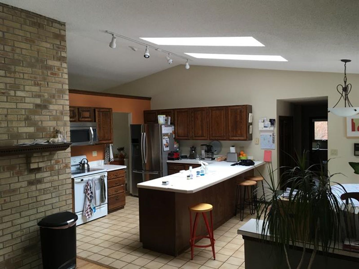 Golden Hills Residence - Kitchen Before