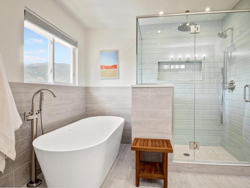 Pleasant Valley Residence - Bath Detail