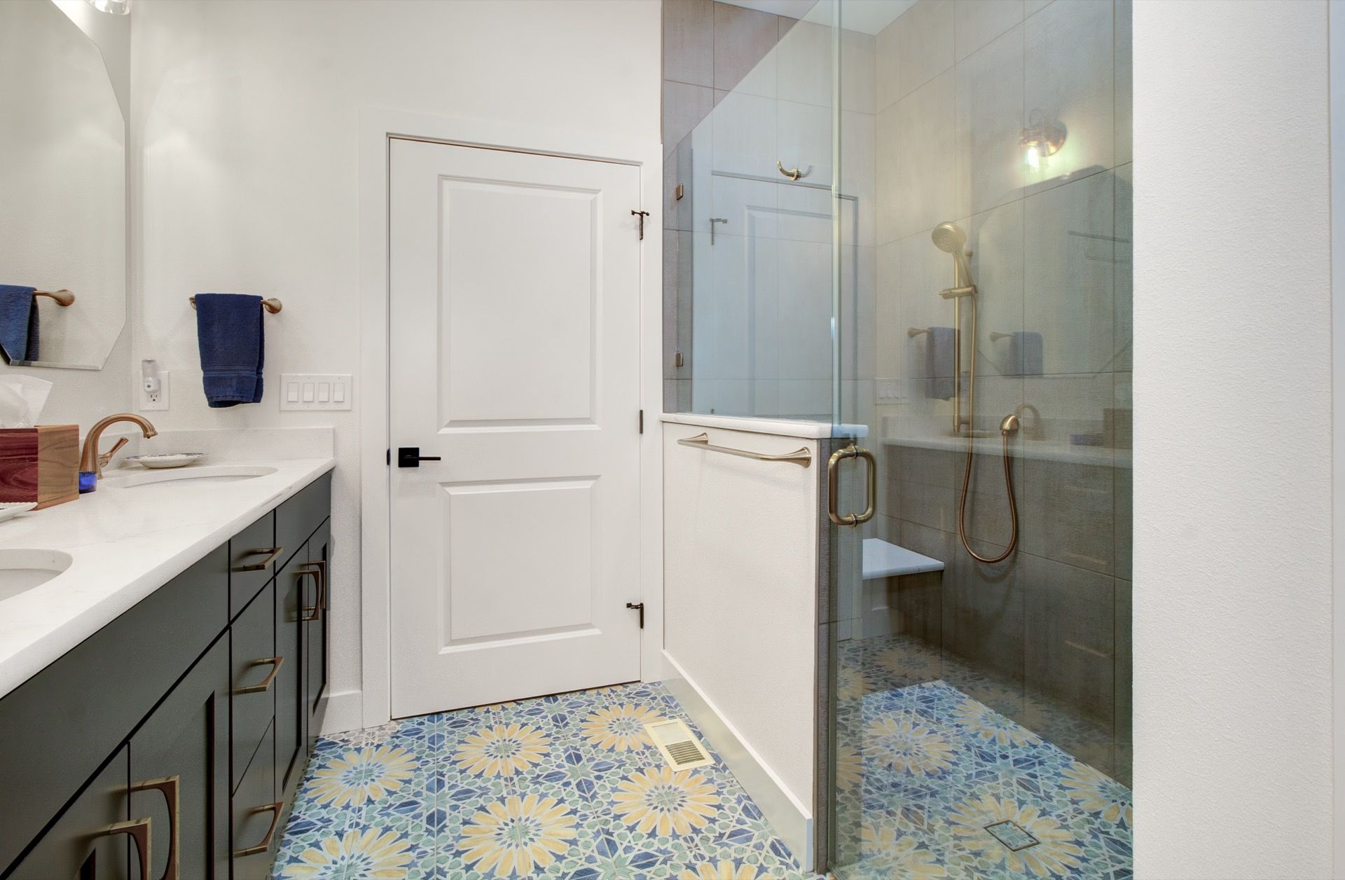 Monument Pines Residence - Image 3