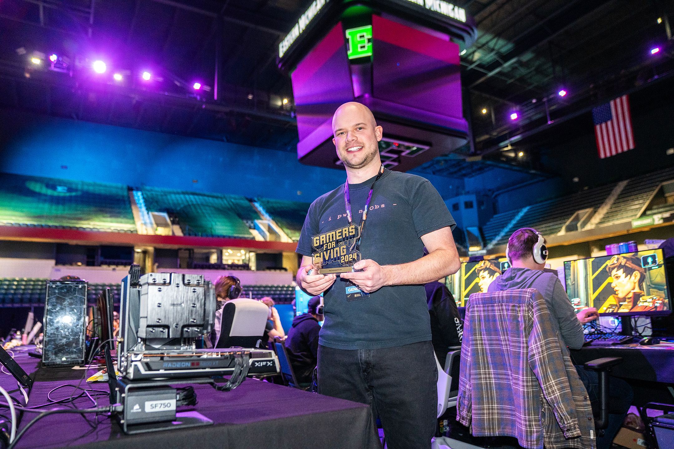 GFG 2024 Attendee with Award