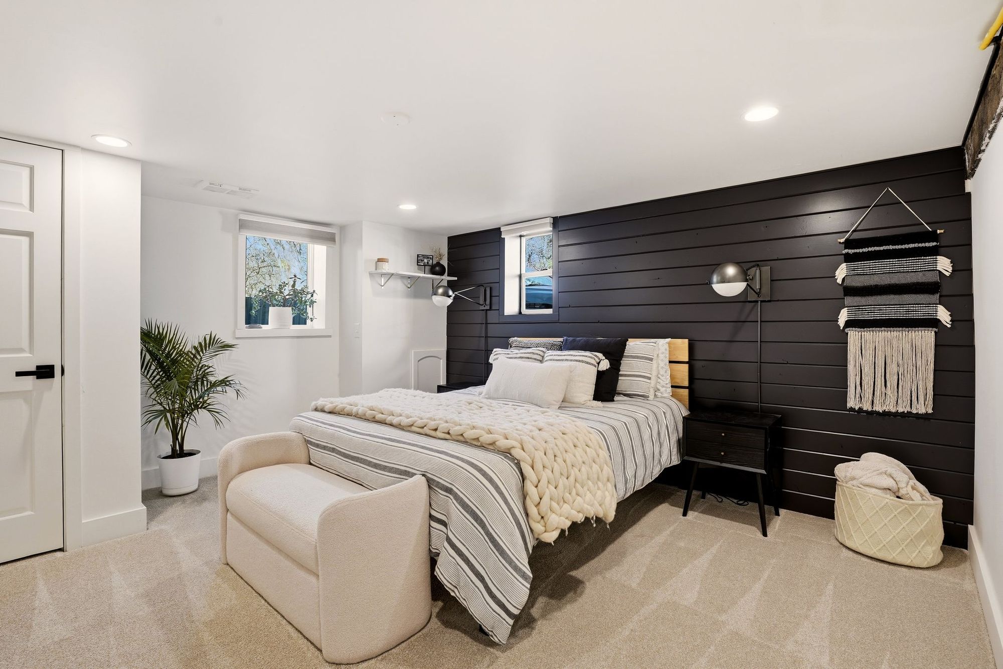 Guest bedroom
