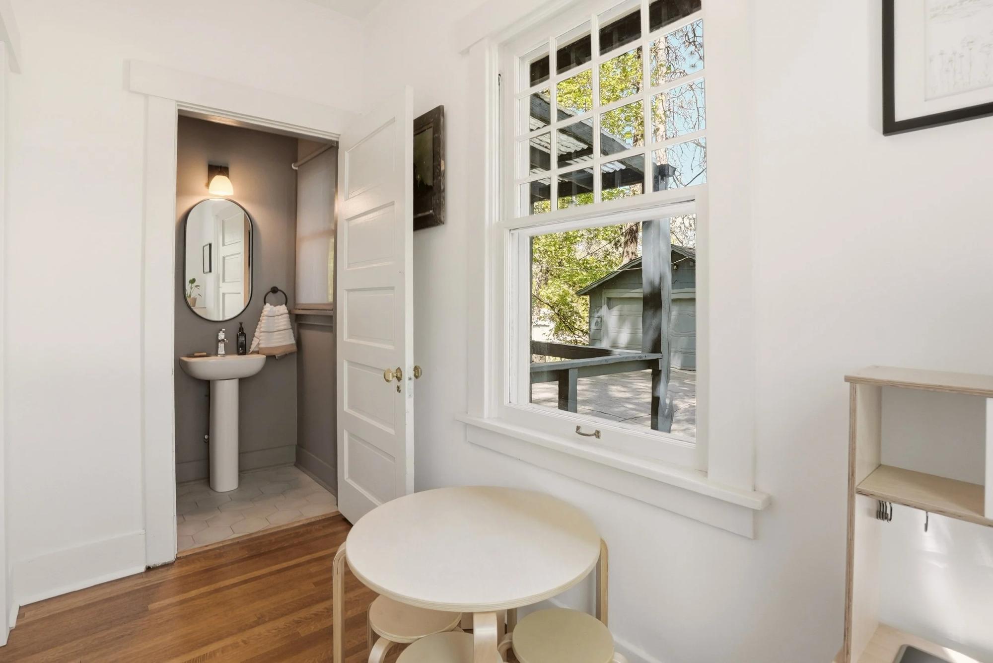 Powder room